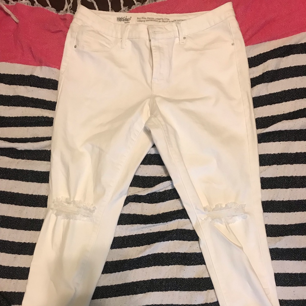 Size 12 (31) Mossimo Mid Rise Denim Crop